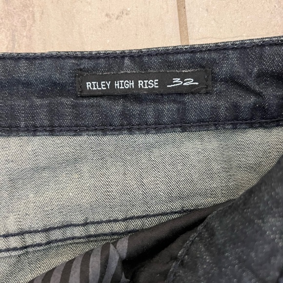 High rise denim jeans - Picture 3 of 3